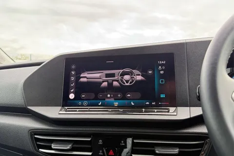 DG74CZP Volkswagen Caddy Maxi 2.0 TDI 122 Life 5dr DSG Thumbnail #23