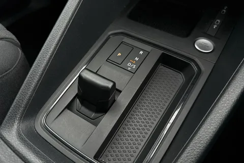 DG74CZP Volkswagen Caddy Maxi 2.0 TDI 122 Life 5dr DSG Thumbnail #24