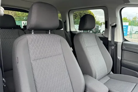 DG74CZP Volkswagen Caddy Maxi 2.0 TDI 122 Life 5dr DSG Thumbnail #25