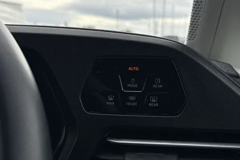 DG74CZP Volkswagen Caddy Maxi 2.0 TDI 122 Life 5dr DSG Thumbnail #38