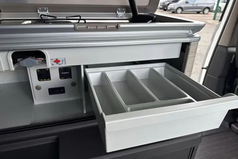 42 of 63 for Volkswagen California Ocean T7 SWB 150 PS DSG - 19' Wheels/Tow Pack