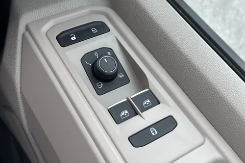 48 of 63 for Volkswagen California Ocean T7 SWB 150 PS DSG - 19' Wheels/Tow Pack