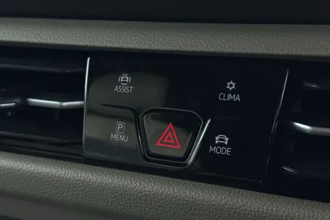 51 of 63 for Volkswagen California Ocean T7 SWB 150 PS DSG - 19' Wheels/Tow Pack