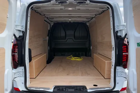 9 of 56 for VOLKSWAGEN TRANSPORTER 100kW 65kWh Commerce Plus Van Auto