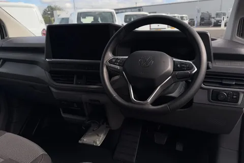 12 of 56 for VOLKSWAGEN TRANSPORTER 100kW 65kWh Commerce Plus Van Auto