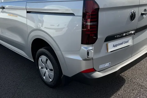 16 of 57 for VOLKSWAGEN TRANSPORTER 2.0 TDI 150 Commerce Plus Van