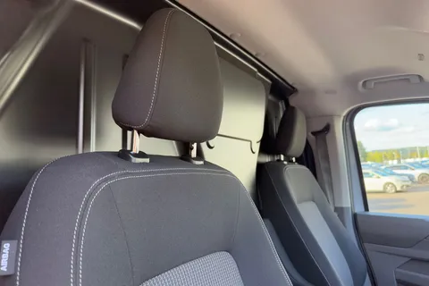 MF25JZL Volkswagen E-Transporter 160kW 65kWh Commerce Pro Van Auto Thumbnail #21