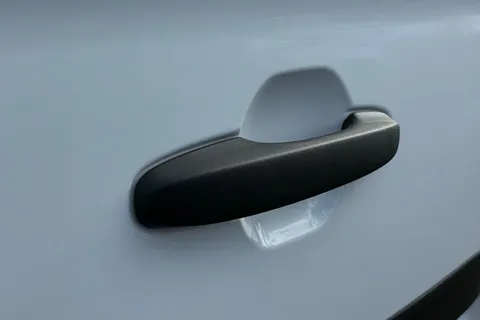 28 of 56 for VOLKSWAGEN TRANSPORTER 100kW 65kWh Commerce Plus Van Auto