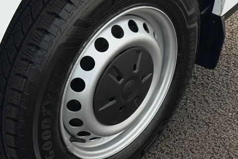 30 of 56 for VOLKSWAGEN TRANSPORTER 100kW 65kWh Commerce Plus Van Auto