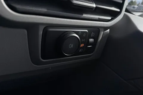 39 of 56 for VOLKSWAGEN TRANSPORTER 100kW 65kWh Commerce Plus Van Auto