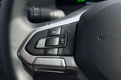 43 of 56 for VOLKSWAGEN TRANSPORTER 100kW 65kWh Commerce Plus Van Auto