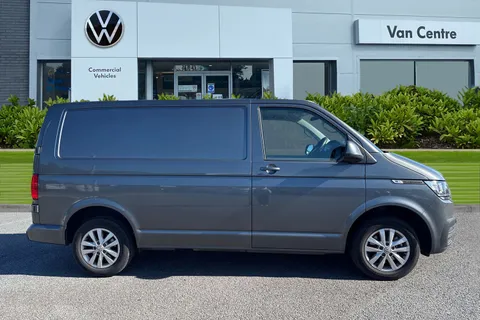 DG74CYA Volkswagen Transporter 2.0 TDI 150 Highline Van Thumbnail #4