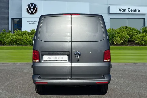 DG74CYA Volkswagen Transporter 2.0 TDI 150 Highline Van Thumbnail #5