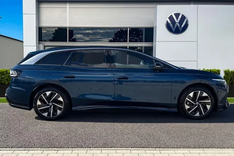 KN25UBU Volkswagen Id.7 210kW Match Pro 77kWh 5dr Auto **INTERIOR PACK, EXTERIOR PACK, HEAT PUMP** Thumbnail #4