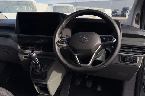 MF25JWO Volkswagen Transporter 2.0 TDI 150 Commerce Plus Van Thumbnail #14