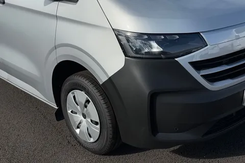 MF25JWO Volkswagen Transporter 2.0 TDI 150 Commerce Plus Van Thumbnail #18