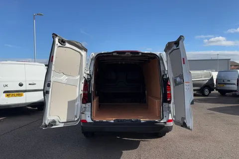 MF25JWO Volkswagen Transporter 2.0 TDI 150 Commerce Plus Van Thumbnail #33