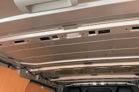 MF25JWO Volkswagen Transporter 2.0 TDI 150 Commerce Plus Van Thumbnail #35