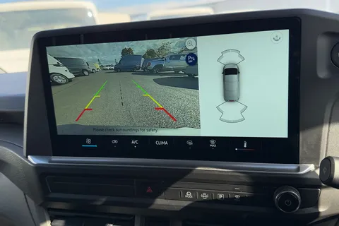 MF25JWO Volkswagen Transporter 2.0 TDI 150 Commerce Plus Van Thumbnail #52