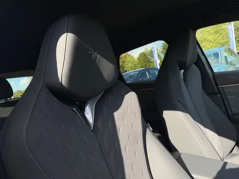 MF25OOX CUPRA Terramar 1.5 eTSI 150 V2 5dr DSG ** VAT QUALIFYING** Thumbnail #21