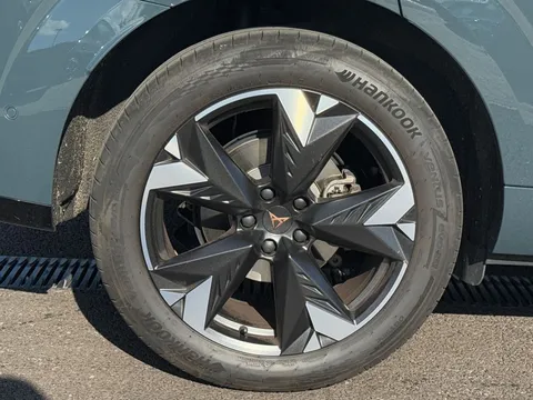 MF25OOX CUPRA Terramar 1.5 eTSI 150 V2 5dr DSG ** VAT QUALIFYING** Thumbnail #24