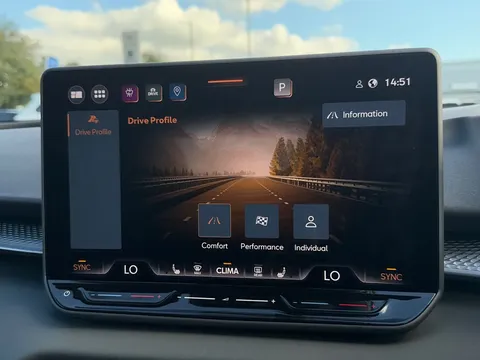 MF25OOX CUPRA Terramar 1.5 eTSI 150 V2 5dr DSG ** VAT QUALIFYING** Thumbnail #47