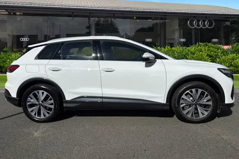 KS74FHJ Audi Q4 e-tron Q4 Sport 45 e-tron 210,00 kW Thumbnail #4