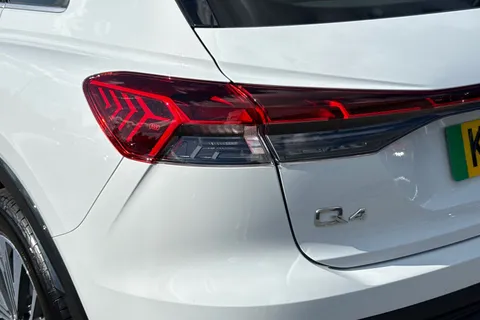 KS74FHJ Audi Q4 e-tron Q4 Sport 45 e-tron 210,00 kW Thumbnail #8