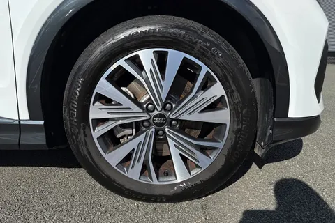 KS74FHJ Audi Q4 e-tron Q4 Sport 45 e-tron 210,00 kW Thumbnail #10