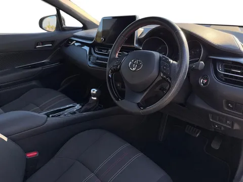 ME72BVW Toyota C-Hr 1.8 VVT-h GR SPORT CVT Euro 6 (s/s) 5dr Thumbnail #8