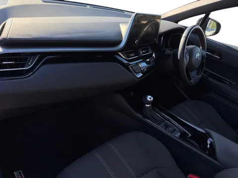 ME72BVW Toyota C-Hr 1.8 VVT-h GR SPORT CVT Euro 6 (s/s) 5dr Thumbnail #9