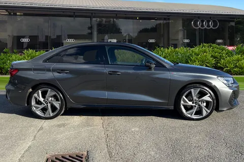 DA25OBL Audi A3 Black Edition 35 TFSI  150 PS S tronic Thumbnail #4