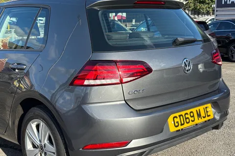 GD69MJE Volkswagen Golf 1.6 TDI S Euro 6 (s/s) 5dr Thumbnail #8