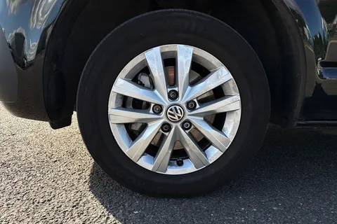 DA24BBX Volkswagen Transporter 2.0 TDI 110 Highline Van Thumbnail #14