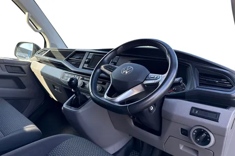 DA24BBX Volkswagen Transporter 2.0 TDI 110 Highline Van Thumbnail #15