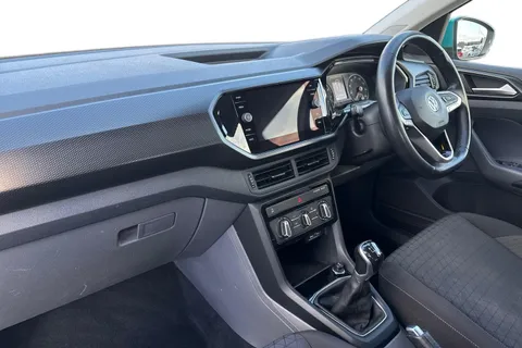 15 of 46 for VOLKSWAGEN T-CROSS 1.0 TSI 115 SE 5dr