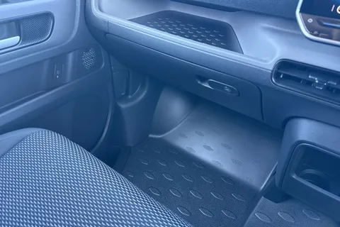 DE75ZRR Volkswagen Id. Buzz Cargo Cargo Commerce SWB 340 4 Motion PS 79 kWh - Delivery Mileage Thumbnail #20