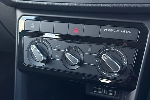 22 of 46 for VOLKSWAGEN T-CROSS 1.0 TSI 115 SE 5dr