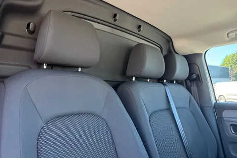 DE75ZRR Volkswagen Id. Buzz Cargo Cargo Commerce SWB 340 4 Motion PS 79 kWh - Delivery Mileage Thumbnail #24