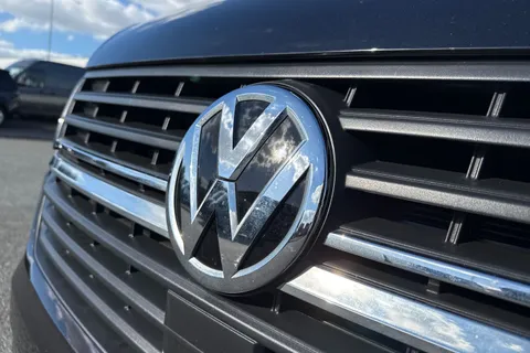 DA24BBX Volkswagen Transporter 2.0 TDI 110 Highline Van Thumbnail #30