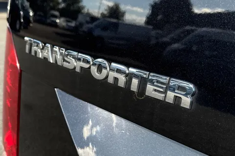 DA24BBX Volkswagen Transporter 2.0 TDI 110 Highline Van Thumbnail #32