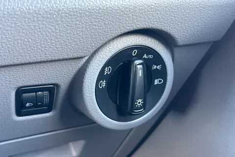 DA24BBX Volkswagen Transporter 2.0 TDI 110 Highline Van Thumbnail #34