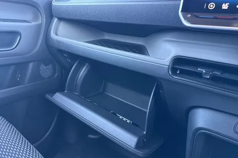 DE75ZRR Volkswagen Id. Buzz Cargo Cargo Commerce SWB 340 4 Motion PS 79 kWh - Delivery Mileage Thumbnail #36