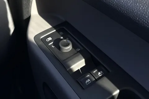 DE75ZRR Volkswagen Id. Buzz Cargo Cargo Commerce SWB 340 4 Motion PS 79 kWh - Delivery Mileage Thumbnail #38