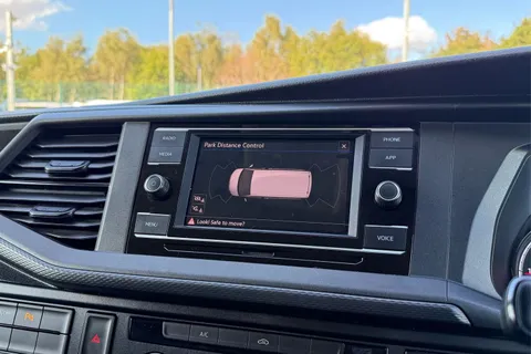 DA24BBX Volkswagen Transporter 2.0 TDI 110 Highline Van Thumbnail #51