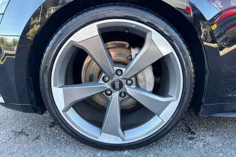 DN70DHF Audi A5 2.0 TDI 40 Black Edition S Tronic Euro 6 (s/s) 2dr Thumbnail #10