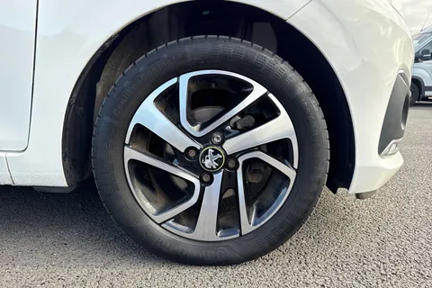 DE21OYO PEUGEOT 108 1.0 Collection Euro 6 (s/s) 5dr Thumbnail #10