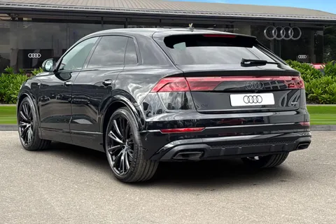 Audi Q8 3.0 TDI V6 50 Black Edition Tiptronic quattro Euro 6 (s/s) 5dr Thumbnail #2