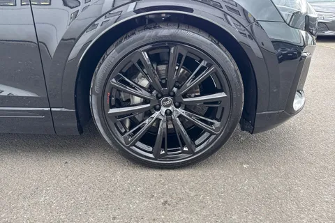 Audi Q8 3.0 TDI V6 50 Black Edition Tiptronic quattro Euro 6 (s/s) 5dr Thumbnail #9