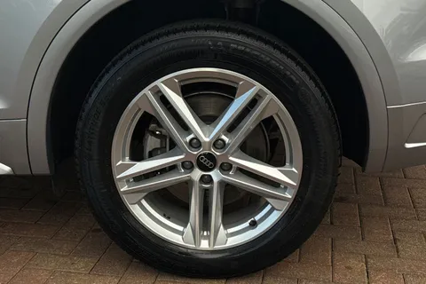 GJ74DOA Audi Q5 S line 40 TDI quattro 204 PS S tronic Thumbnail #11